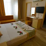Smile Hotel Sidé