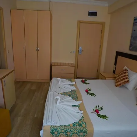 Smile Hotel Otel 3*