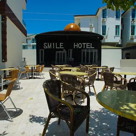 Smile Hotel Ξενοδοχείο 3*